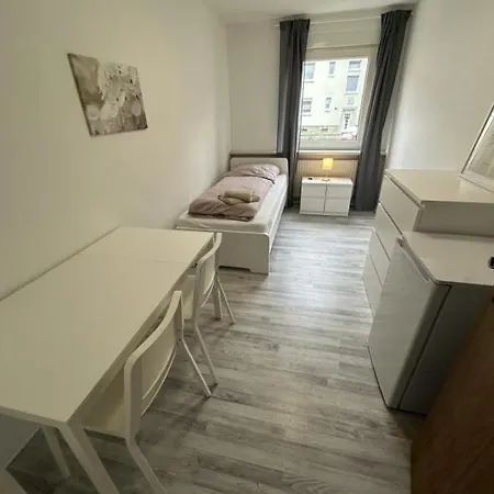 Work And Sleep 6 Pers Komfortwohnung Fuer Gruppen H6 * Hagen (Arnsberg)